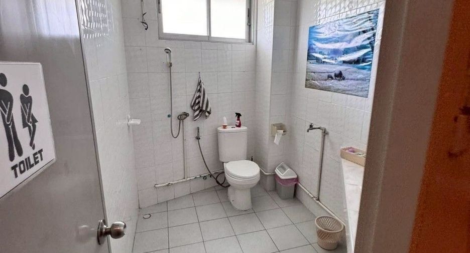 For sale and for rent 10 bedrooms retail Space in Bang Lamung, Chonburi