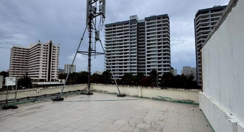 For sale and for rent 10 bedrooms retail Space in Bang Lamung, Chonburi