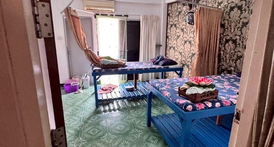 For sale and for rent 10 bedrooms retail Space in Bang Lamung, Chonburi