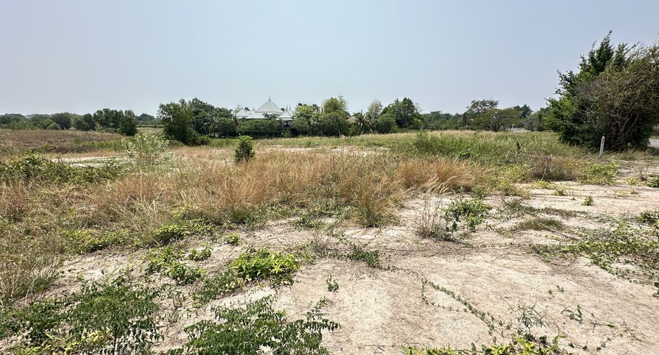 出售 土地 在 Cha-Am, Phetchaburi