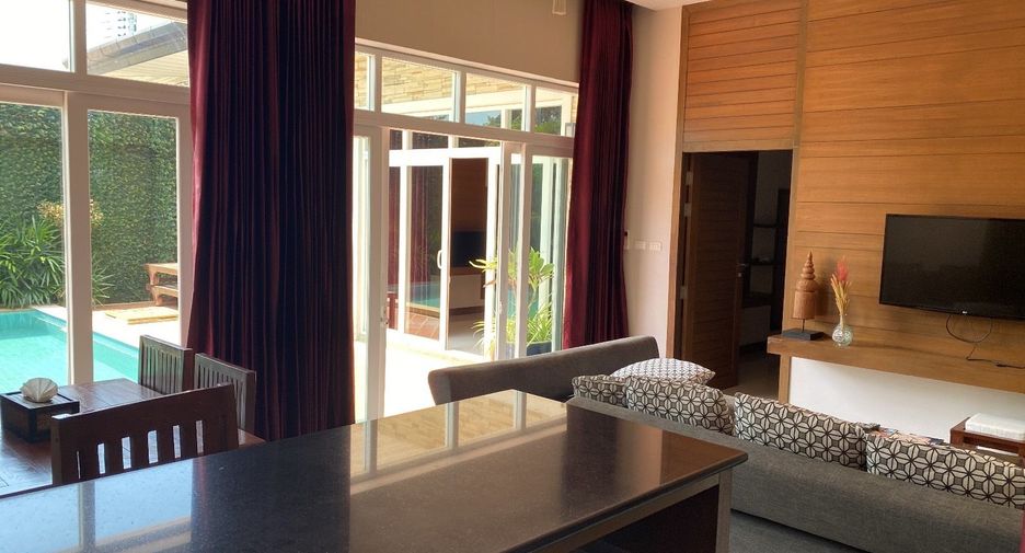 À louer 3 chambres villa à Mueang Phuket, Phuket