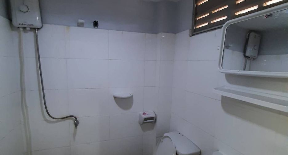 Hotel zum Kauf mit 24 Zimmer in Thung Khru, Bangkok