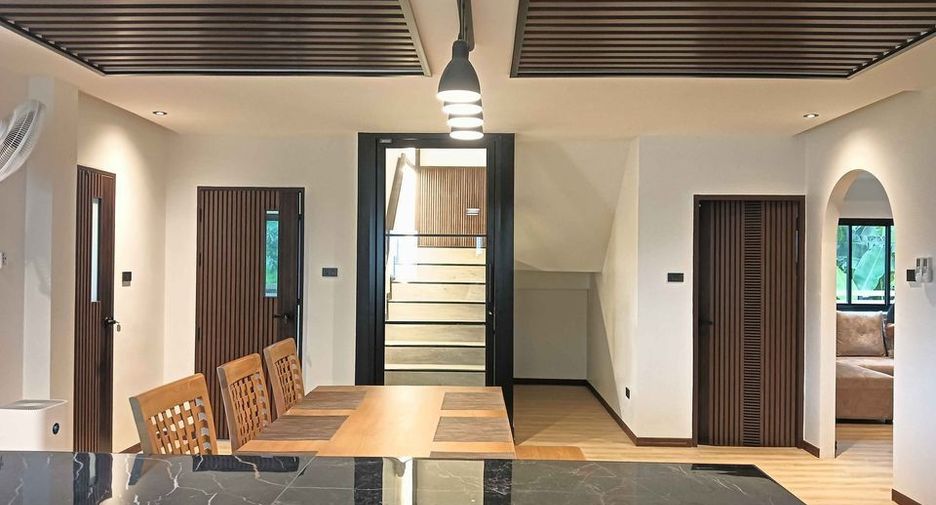 For sale 4 bedrooms house in Mae Rim, Chiang Mai