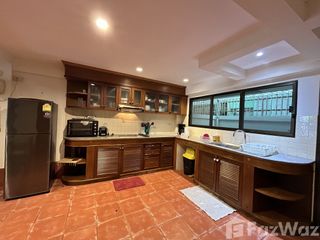 For rent 4 bedrooms townhouse in Hua Hin, Prachuap Khiri Khan