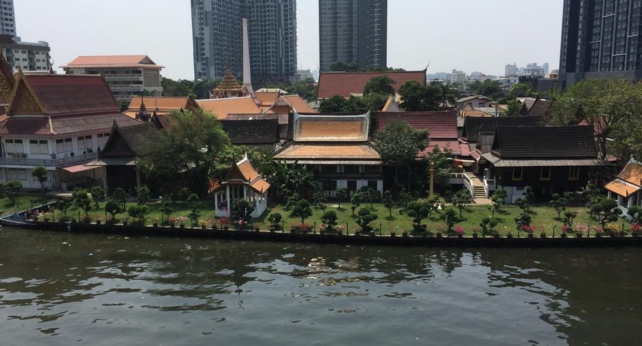 For sale and for rent 2 bedrooms condo in Watthana, Bangkok