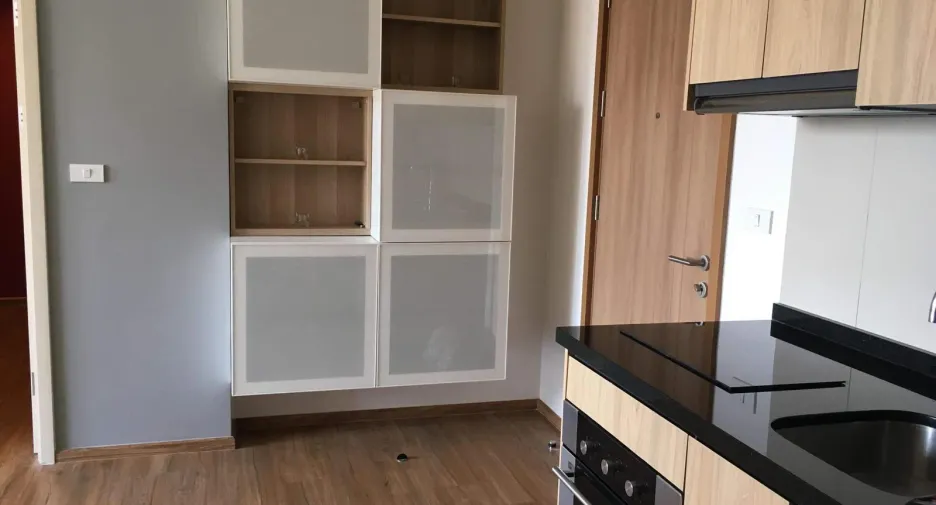 For sale and for rent 2 bedrooms condo in Watthana, Bangkok