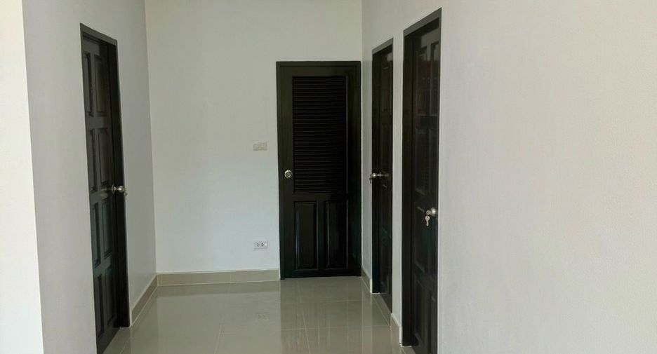 For sale 3 bedrooms house in Bang Lamung, Chonburi