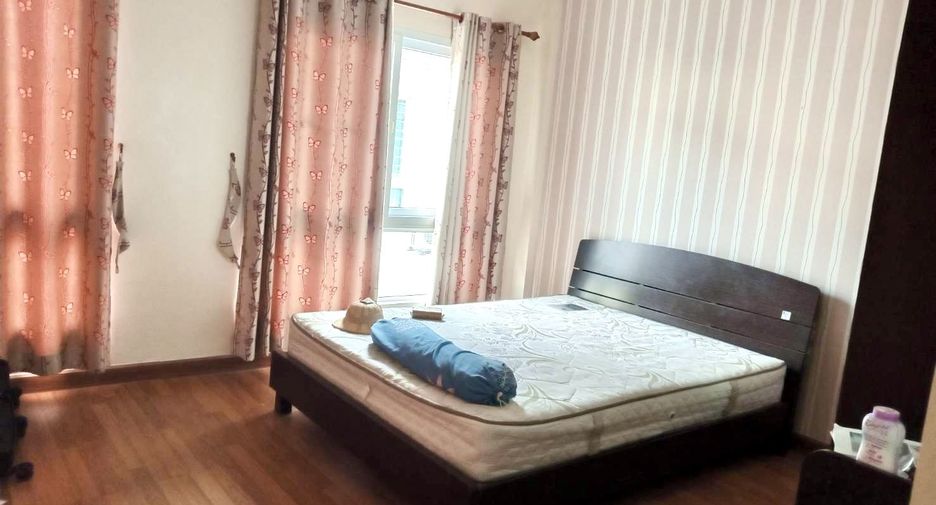 For rent 2 bedrooms townhouse in Mueang Chiang Mai, Chiang Mai