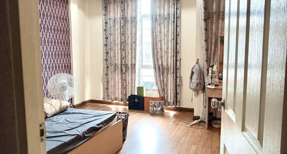For rent 2 bedrooms townhouse in Mueang Chiang Mai, Chiang Mai