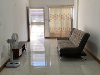 Casa adosada en venta y en alquiler de 3 habitaciones en Bang Bo, Samut Prakan