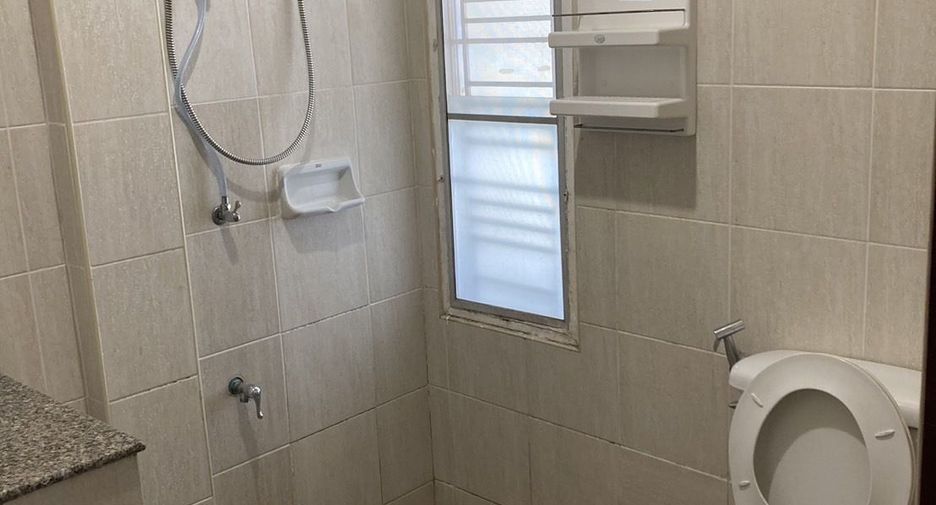 For sale and for rent 3 bedrooms townhouse in Bang Bo, Samut Prakan