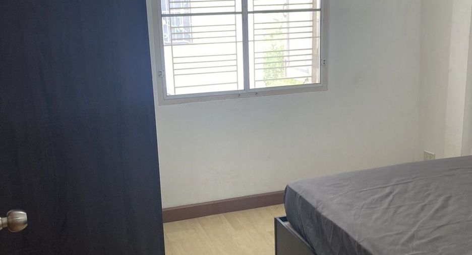 For sale and for rent 3 bedrooms townhouse in Bang Bo, Samut Prakan