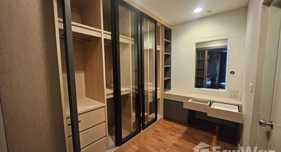 For sale 3 bedrooms house in Saphan Sung, Bangkok