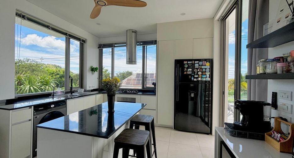 For sale 3 bedrooms villa in Ko Samui, Surat Thani