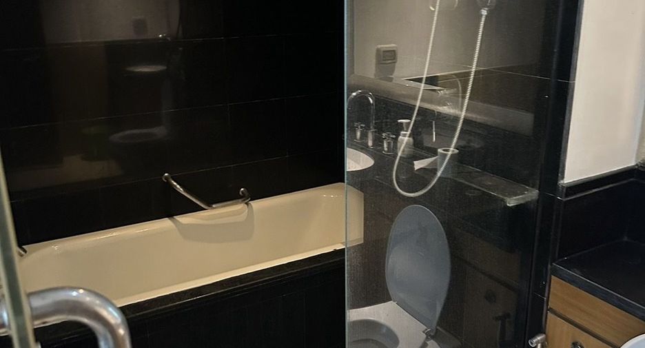 For sale 2 bedrooms condo in Sathon, Bangkok
