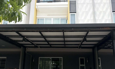 Casa adosada en venta de 3 habitaciones en Mueang Nonthaburi, Nonthaburi