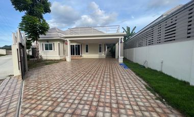 For rent 3 bedrooms villa in Hua Hin, Prachuap Khiri Khan