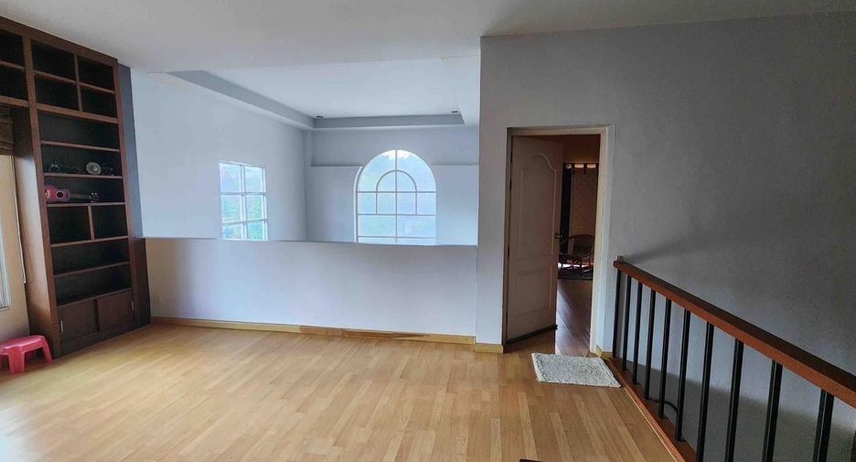 For sale 3 bedrooms house in Mueang Chiang Mai, Chiang Mai