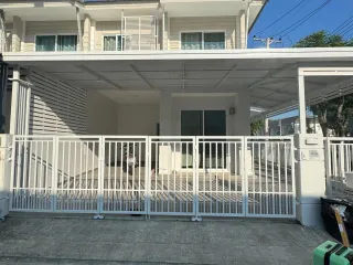For Rent 3 Bedroom Townhouse In Mueang Chiang Mai