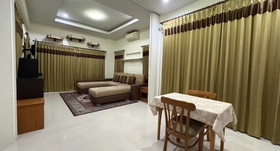 Casa en venta y en alquiler de 3 habitaciones en Mueang Rayong, Rayong