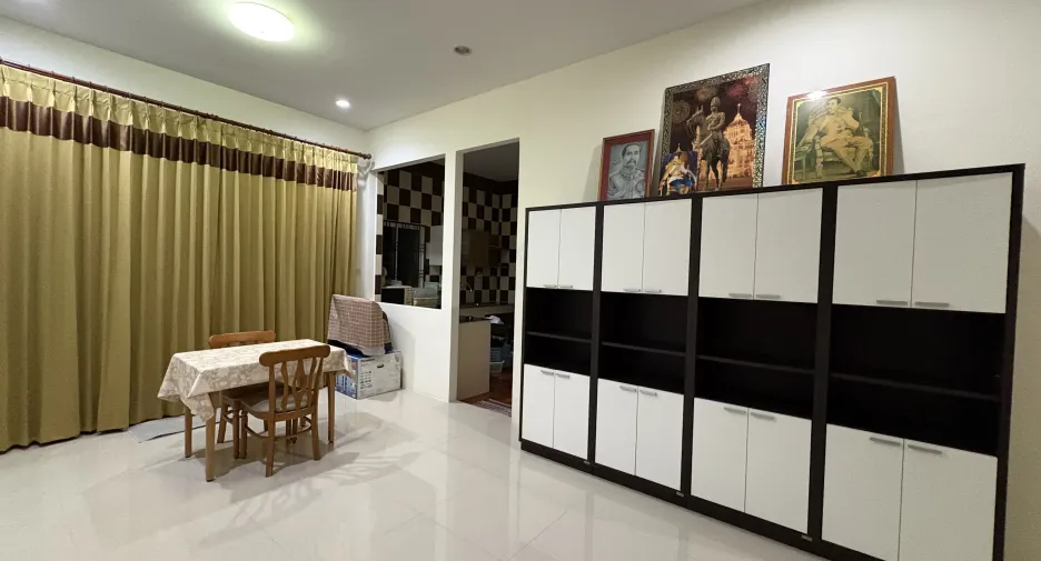 Casa en venta y en alquiler de 3 habitaciones en Mueang Rayong, Rayong