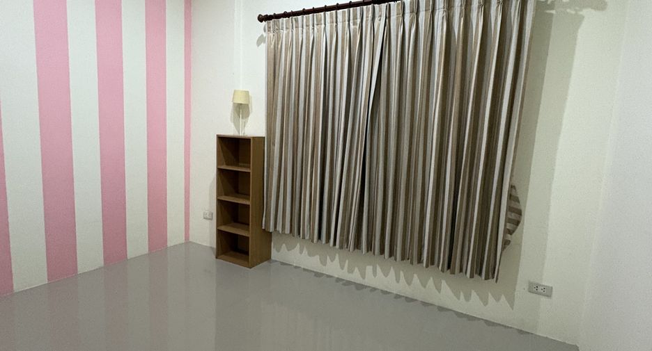 Casa en venta y en alquiler de 3 habitaciones en Mueang Rayong, Rayong