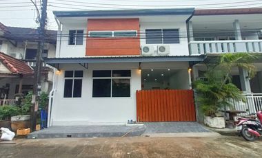 For sale 3 bedrooms townhouse in Mueang Phuket, Phuket