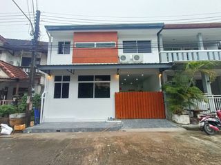 For sale 3 bedrooms townhouse in Mueang Phuket, Phuket