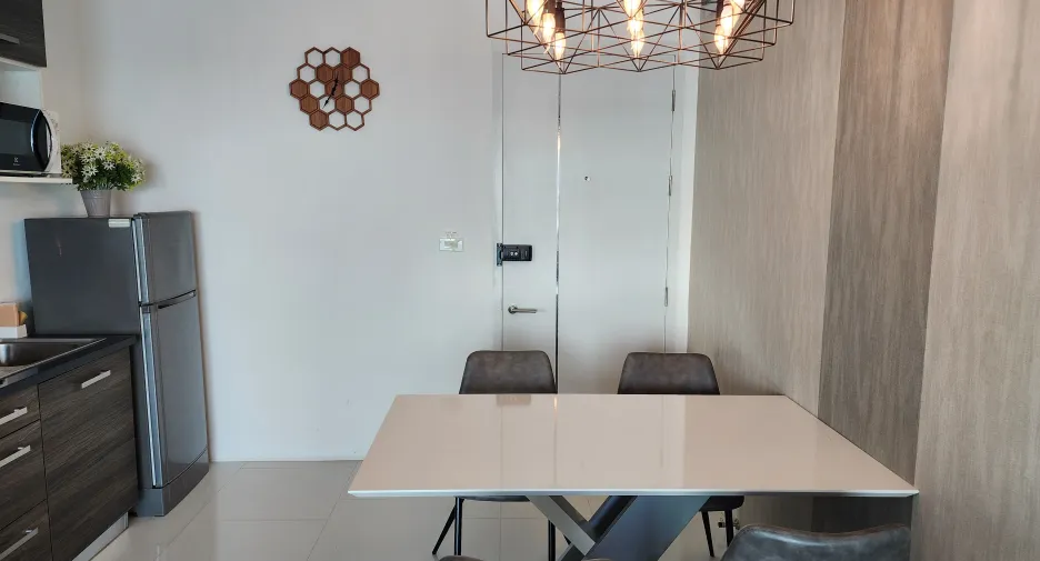 Wohnung zur Miete mit 1 Zimmer in Mueang Rayong, Rayong