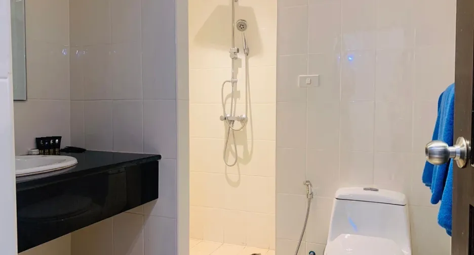 For sale 2 bedrooms condo in Mueang Phuket, Phuket