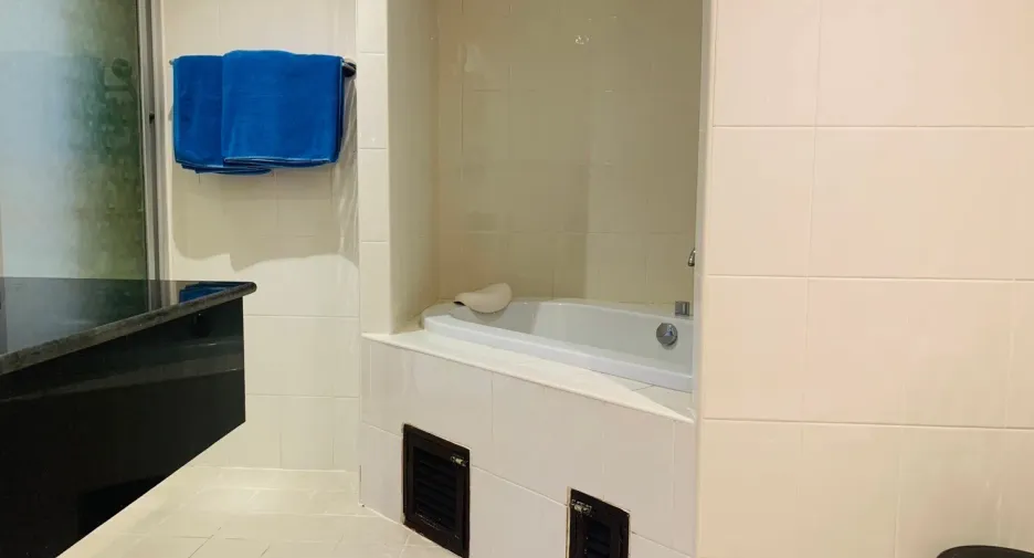For sale 2 bedrooms condo in Mueang Phuket, Phuket