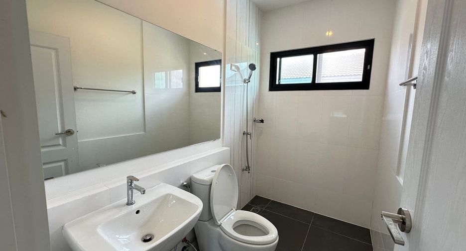 Casa en alquiler de 3 habitaciones en San Sai, Chiang Mai
