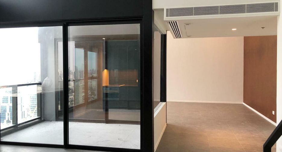 À vendre 2 chambres condo à Sathon, Bangkok