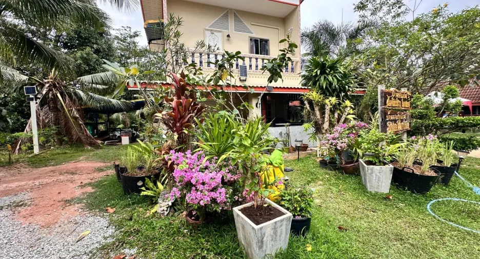 Haus zur Miete mit 2 Zimmer in Mueang Phuket, Phuket