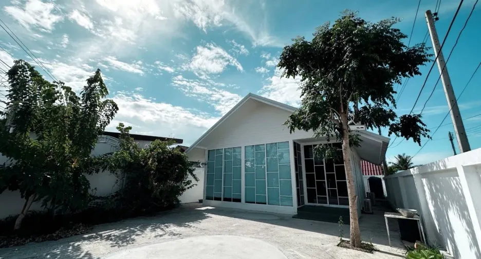 For rent 4 bedrooms house in Hua Hin, Prachuap Khiri Khan