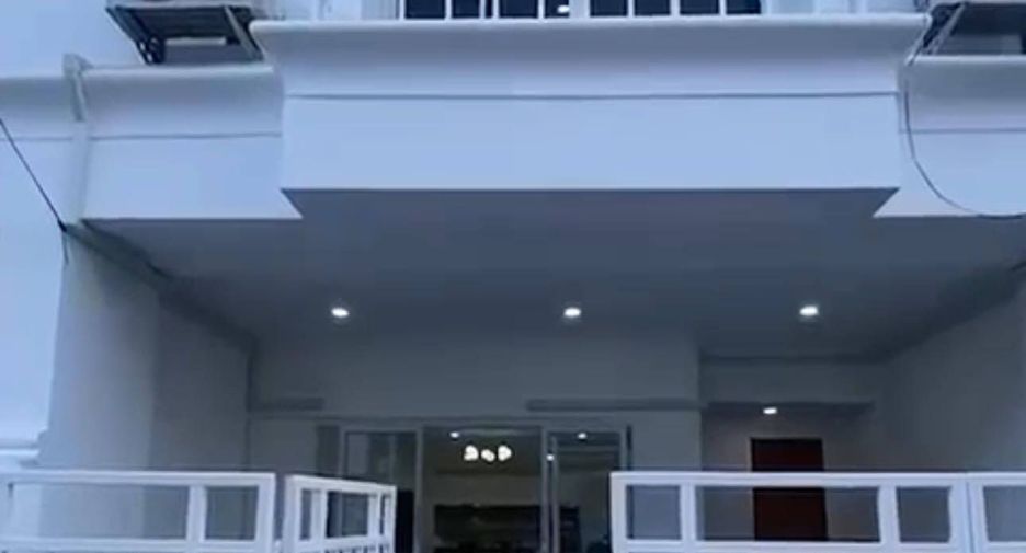 For rent 3 bedrooms townhouse in Ko Samui, Surat Thani