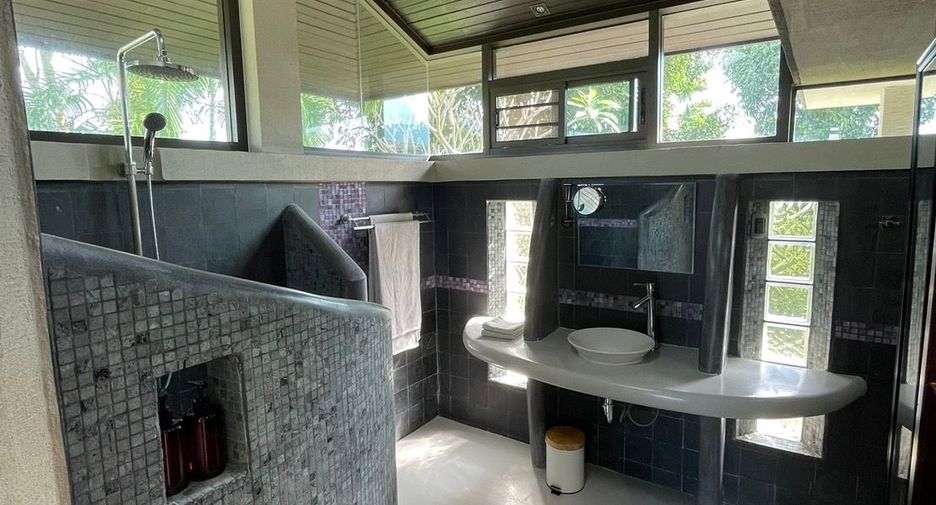 For rent 3 bedrooms villa in Ko Samui, Surat Thani