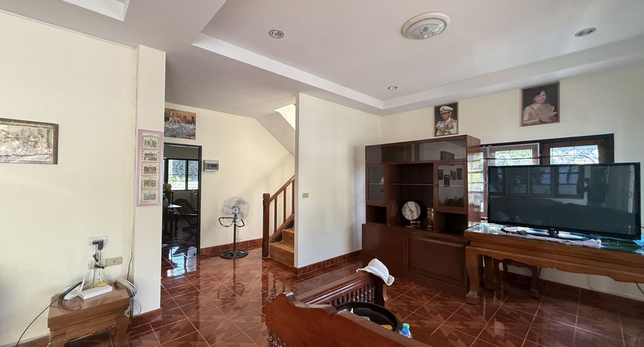 For rent 3 bedrooms house in Mueang Chiang Mai, Chiang Mai