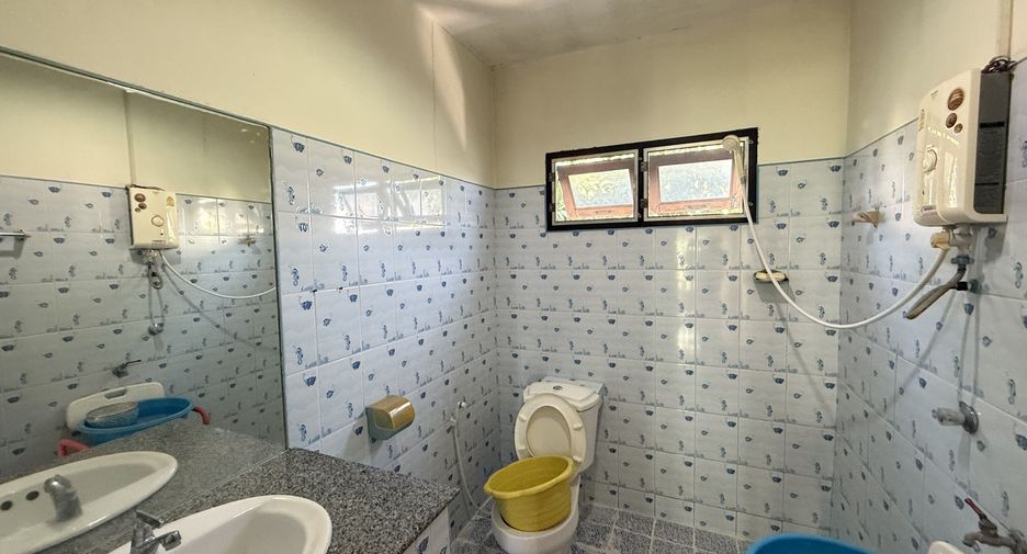 For rent 3 bedrooms house in Mueang Chiang Mai, Chiang Mai