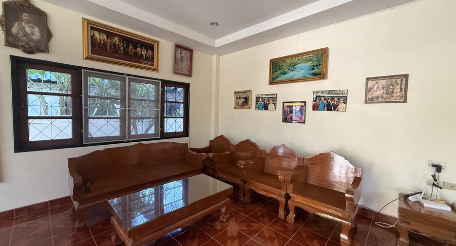 For rent 3 bedrooms house in Mueang Chiang Mai, Chiang Mai