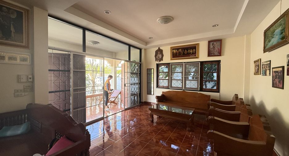 For rent 3 bedrooms house in Mueang Chiang Mai, Chiang Mai