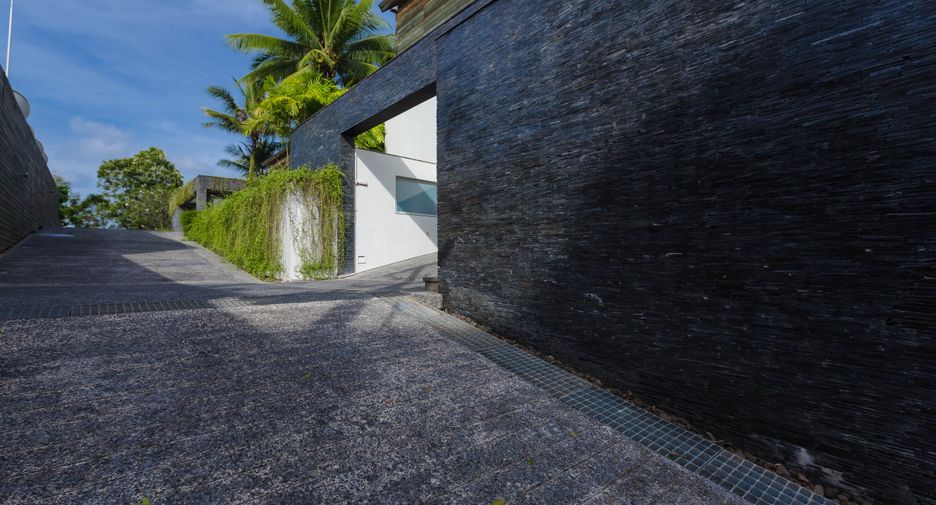 For sale and for rent 4 bedrooms villa in Thalang, Phuket