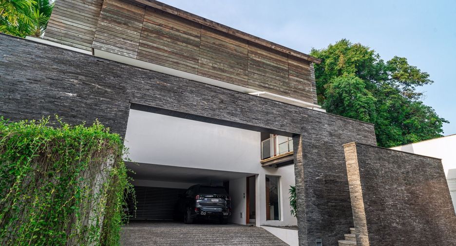 For sale and for rent 4 bedrooms villa in Thalang, Phuket