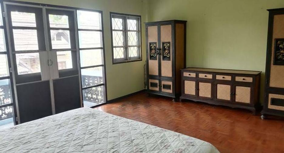 For sale 2 bedrooms townhouse in Hang Dong, Chiang Mai
