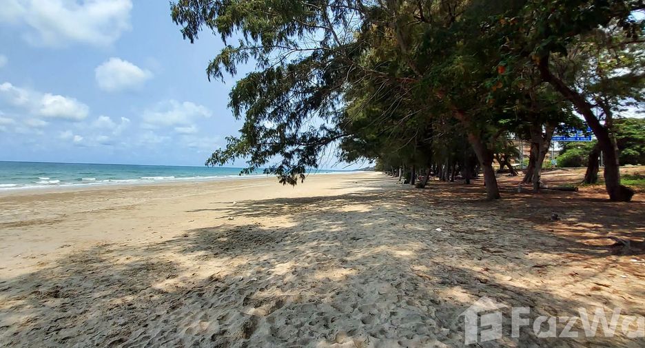 For sale 1 bed condo in Mueang Rayong, Rayong