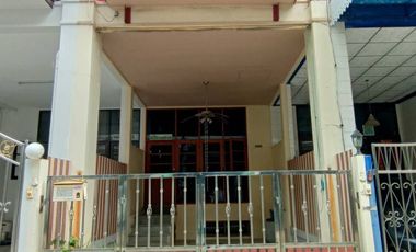 For sale 3 bedrooms townhouse in Thung Khru, Bangkok