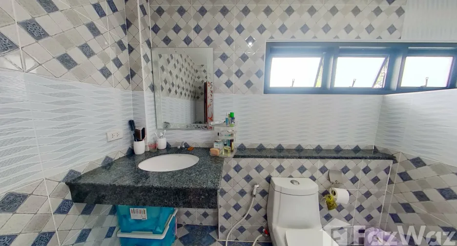 For sale 3 bedrooms house in San Kamphaeng, Chiang Mai