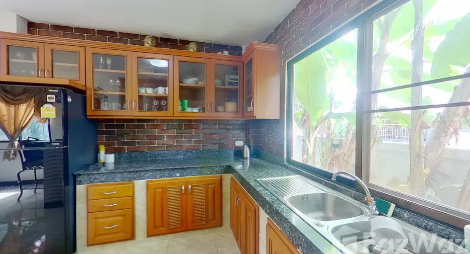 For sale 3 bedrooms house in San Kamphaeng, Chiang Mai