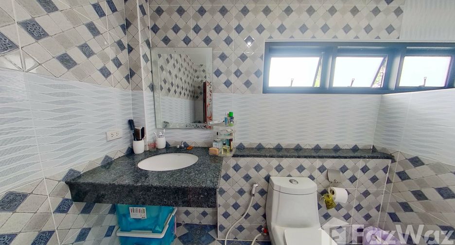For sale 3 bedrooms house in San Kamphaeng, Chiang Mai