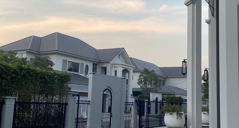 For sale and for rent 5 bedrooms house in Lat Krabang, Bangkok